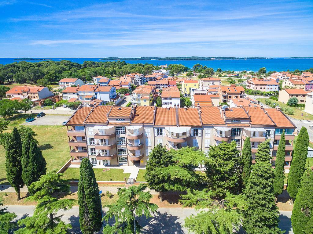 Adriatic Apartments Fažana エクステリア 写真